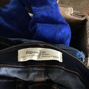 GAP Jeans - Gap 1969 curvy bootcut dark denim Jean sz 28 GAP Jeans - Gap 1969 curvy bootcut dark denim Jean sz 28
